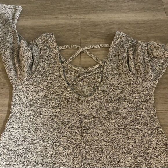 Olivia Rae grey flared tunic with criss cross open back sized medium - Picture 4 of 8